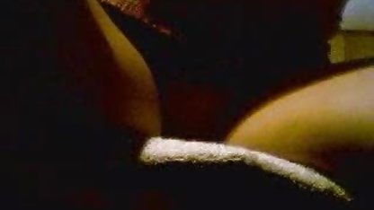 Manis berambut merah indo xxxn di golf belaian clit dengan vibrator