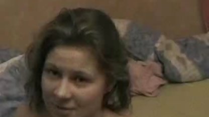 MILF indo sexy xxx Perancis mendapat fucked di dua lubang dan dipaksa untuk kencing