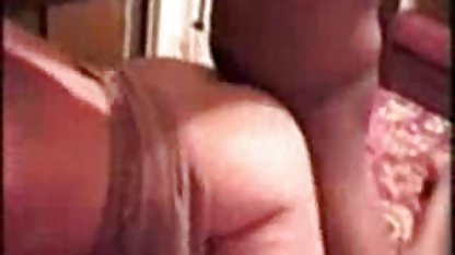 Gadis itu menunjukkan porn indo xxx payudara dan vagina pada kamera tersembunyi di toko