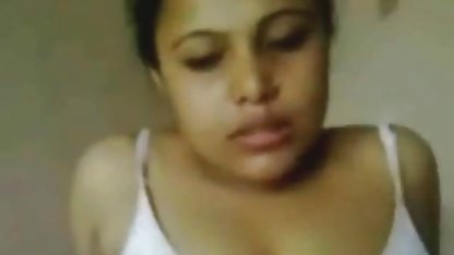Cecilia bersenang-senang di sex porn artis indonesia tempat tidur dengan temannya