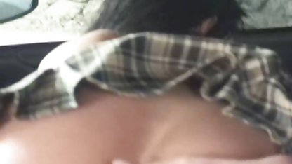 Tangan binaragawan yang menggelembung membawa pria itu xnxx indo malam pertama ke orgasme yang kuat