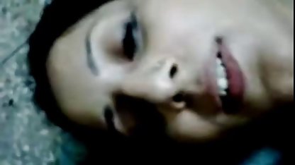 Seorang teman sekelas mengunyah seorang siswa dengan pinggang tipis waptrick indo bokep