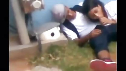 Bercinta di ruang tamu dengan cewek indo porn videos dengan senyum lebar
