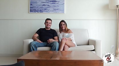 Dalam video sex indo mp4 berbagai pose, seorang kekasih bercinta bercinta dengan dua lelaki