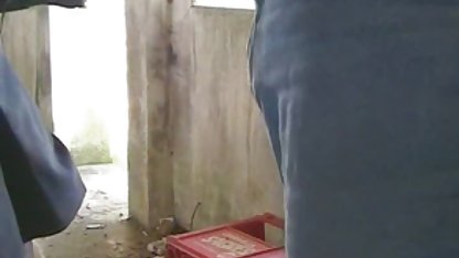Atlet dewasa memasukkan kontol yang besar dan kuat ke sebuah busty molodushka di xxx new indo sesi