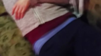 Anthony dengan kaki ramping panjang sex mp4 indo membelai vagina