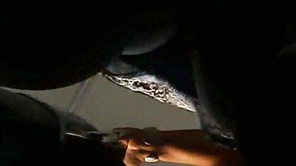 Cewek ceria mulai berganti pakaian di depan bocah video artis indo sex itu dan merayunya