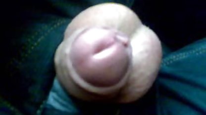 Cewek muda menyentuh bigo indo porn topinya dan cum