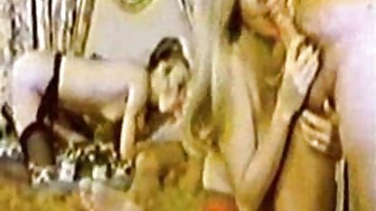 Orang Amerika Lena menghisap lingga di taman indo cam xxx