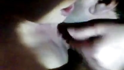 Gadis kurus bertubuh vidio sex selebriti indonesia subur membelai vagina dengan dildo besar