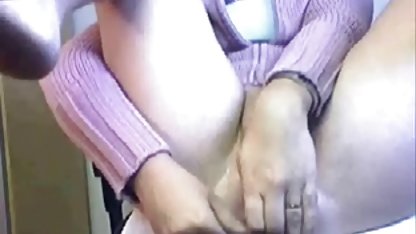 Dua lelaki membentangkan bayi ramping di dalam mobil video xxx amatir indonesia