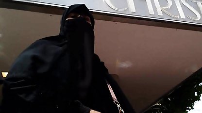 Duduk di atas kepala videos xxx indo seorang pria dengan keledai, ceweknya menjadi tinggi