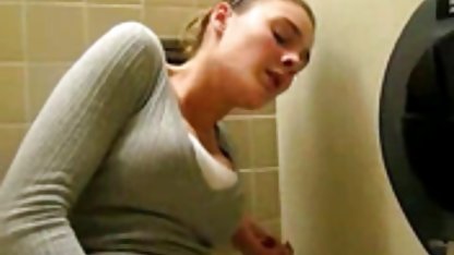 Di belakang panggung dari syuting dengan Britney berdada video bokep xxx terbaik indonesia dengan wajah duduk